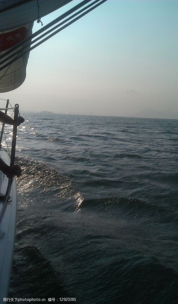 向明天出发图片素材