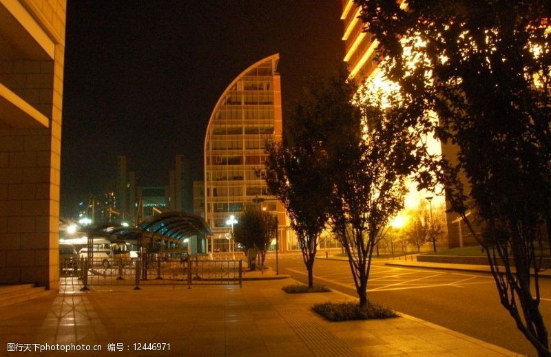 天津市天津泰达夜景图片