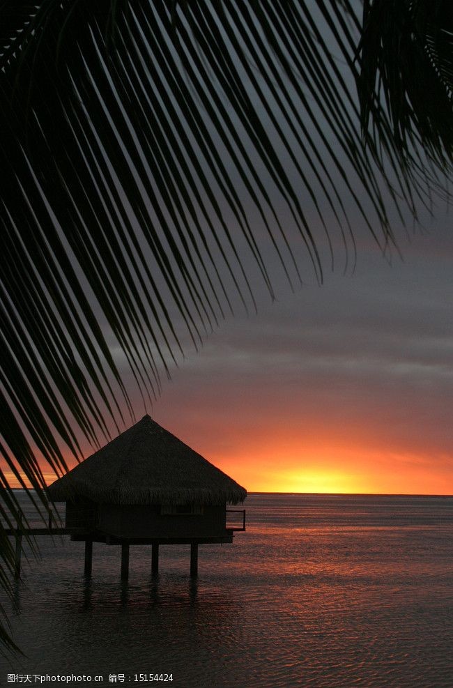 夏威夷度假村落日风景图片