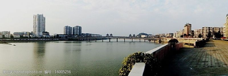 两面汉江两岸图片