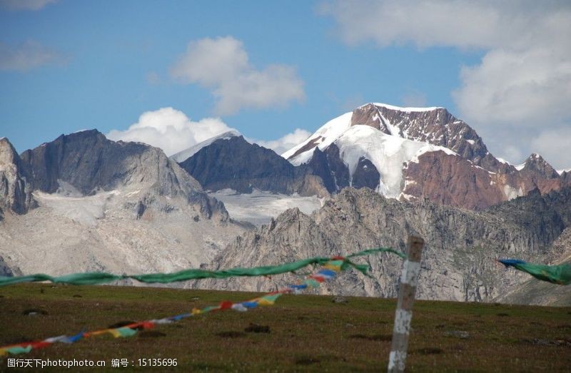 西藏旅行高原雪山图片