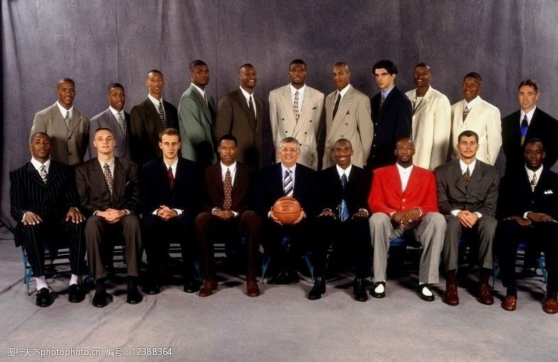 斯托贾科维奇NBA1996年选秀合影图片