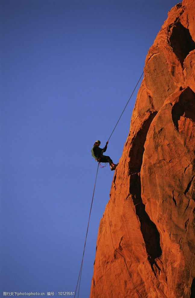 攀岩极限运动图片