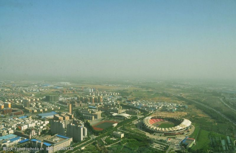 远景郑州郑州航海体育场鸟瞰远景图片