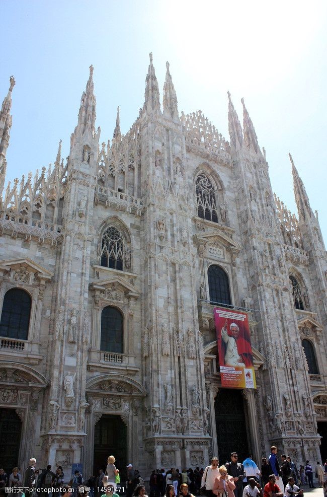 世界著名建筑米兰大教堂图片