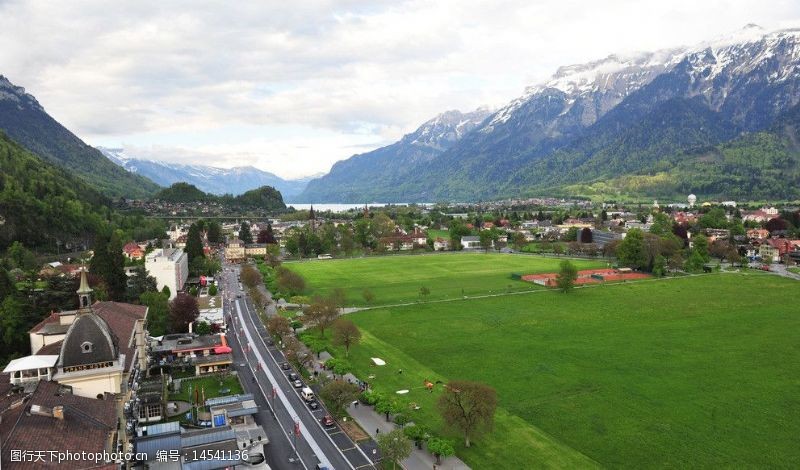瑞士风光瑞士中部小城因特拉肯风光图片